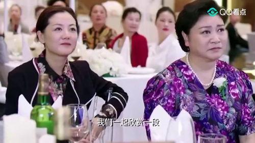 农村人吃瓜看戏视频全集,瓜田戏台，农村生活全景画卷