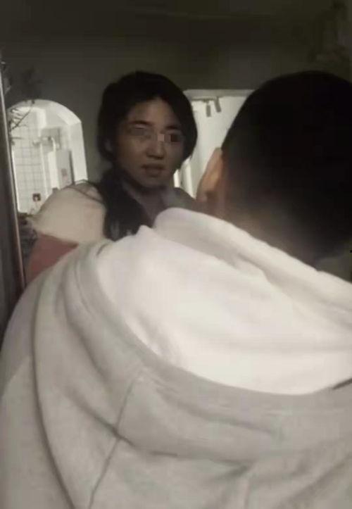 东北女人吃瓜视频,视频揭秘她们的欢乐时光