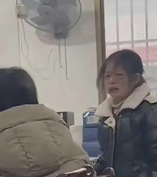 打人吃瓜视频哪里能看到,打人吃瓜视频，全网热传，哪里能一睹为快？