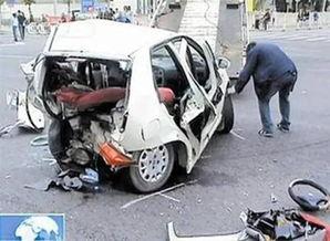 浙江撞车吃瓜新闻视频